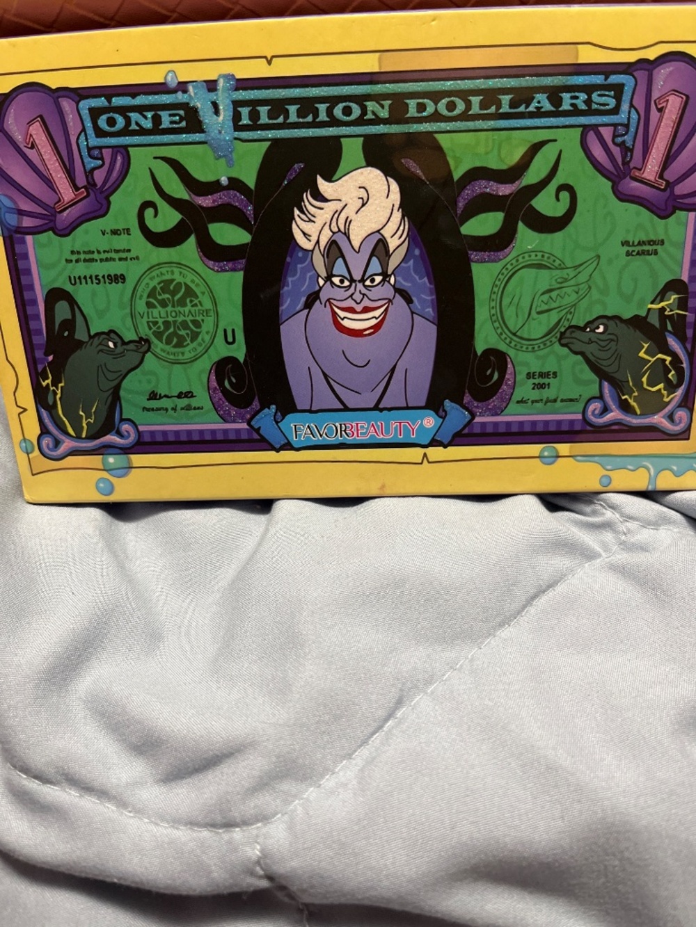 Eyeshadow Villian
3 separate pallets - Picture 5 of 7